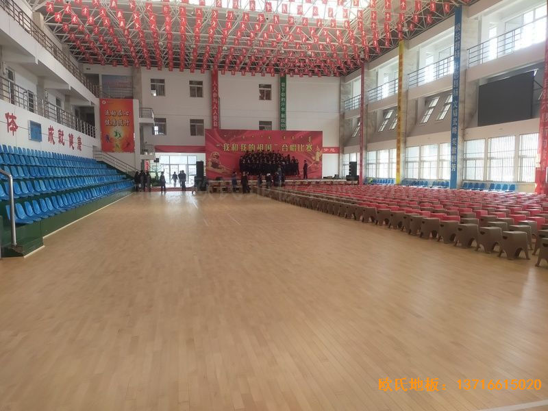 鄂爾多斯準格爾旗世紀中學(xué)體育地板安裝案例